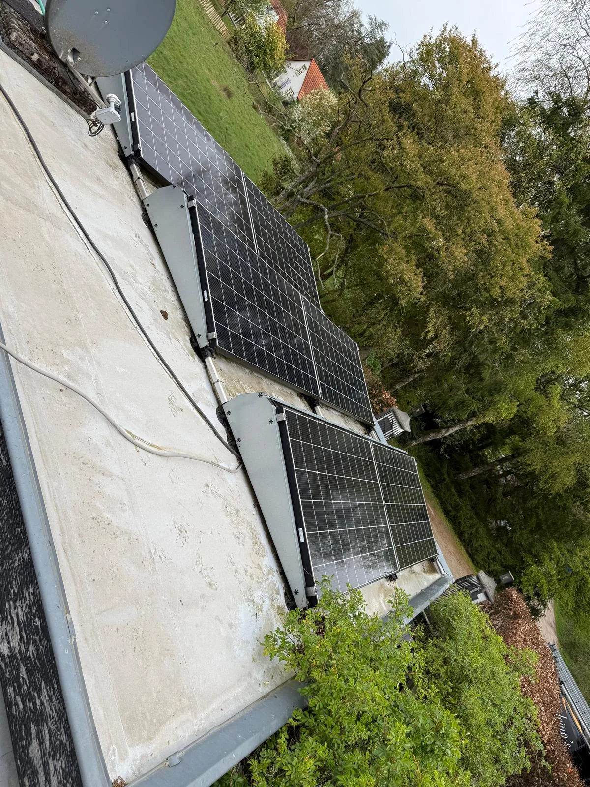 Reiniging van zonnepanelen voor maximaal rendement